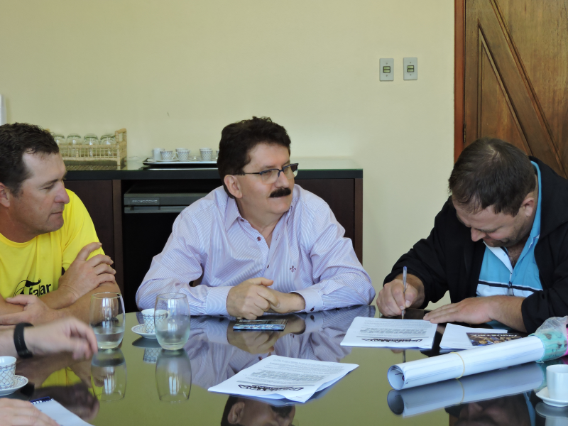  Prefeitura apoia realização do Baile de Aniversário Município 